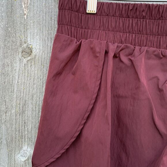 OFFLINE BY AERIE Shorts Women's XL Maroon Real Me Smocked Running Gym Flowy - Picture 4 of 9